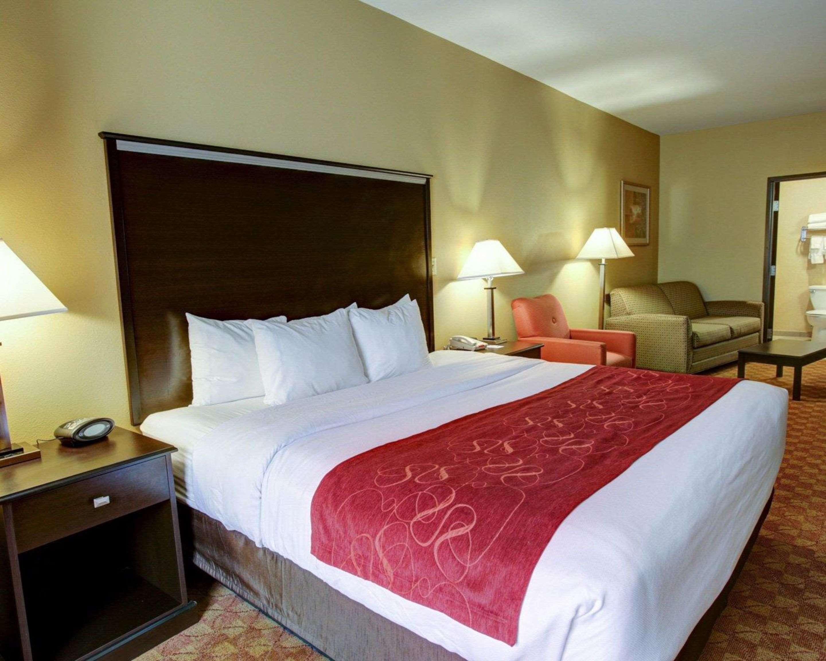 Comfort Suites Old Town Спринг Экстерьер фото