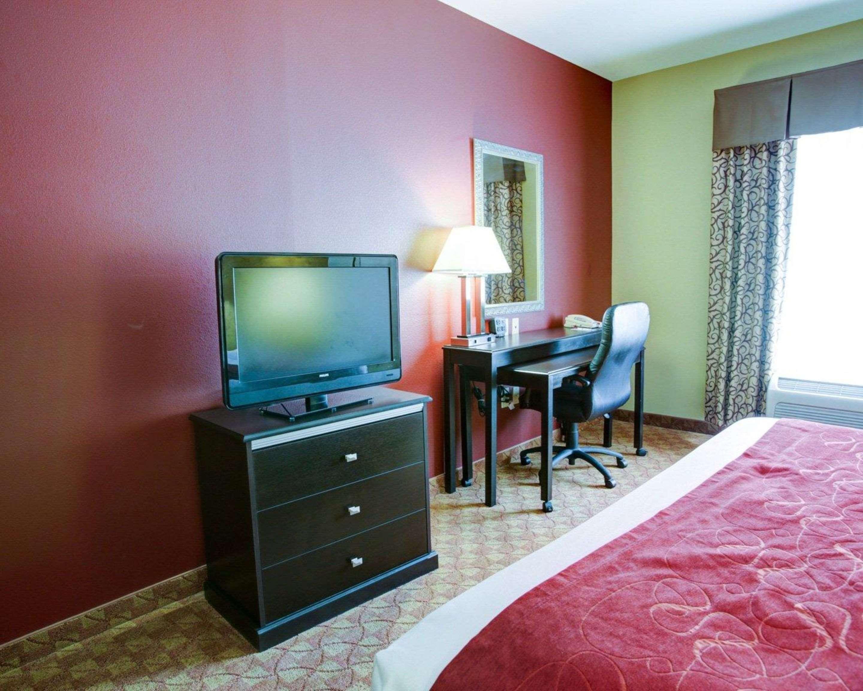 Comfort Suites Old Town Спринг Экстерьер фото