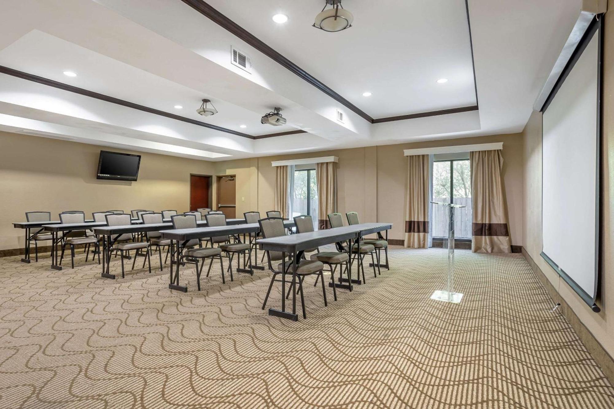 Comfort Suites Old Town Спринг Экстерьер фото