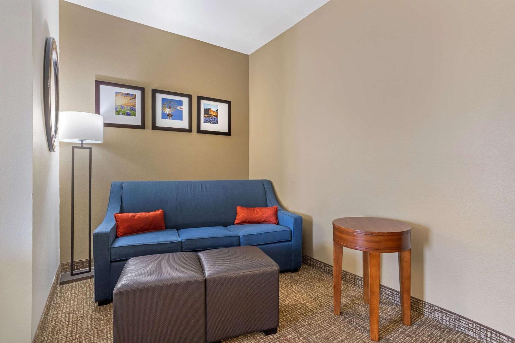 Comfort Suites Old Town Спринг Экстерьер фото